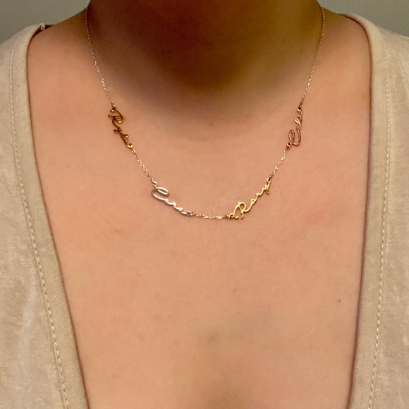 Meet your Posher, Cheryl ♋️☮️💟✝️ - Picture 3 of 5